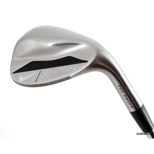 nike engage toe sweep